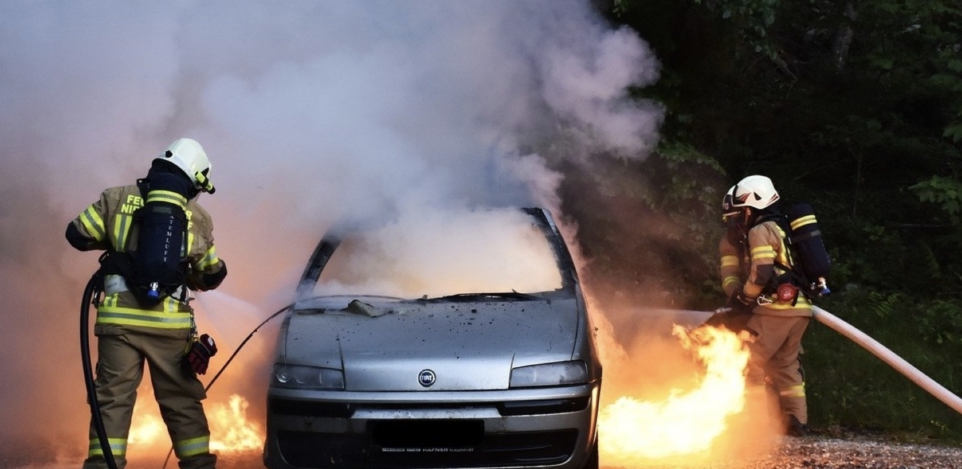 Действия водителя при возгорании автомобиля - ВесемЛайт