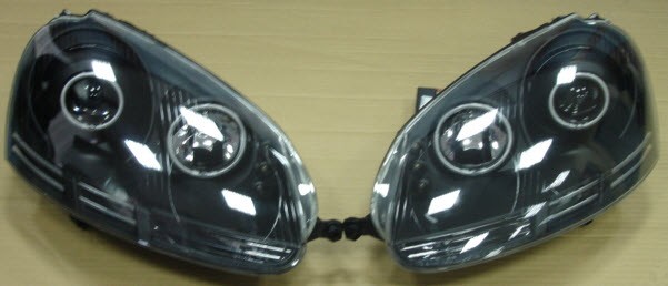  Фары передние Л+П (КОМПЛЕКТ) ТЮНИНГ линзованные со светящимся ободком(ангельские глазки) ДИОД EAGLE EYES внутри черные для  VW JETTA (05-) (1)
