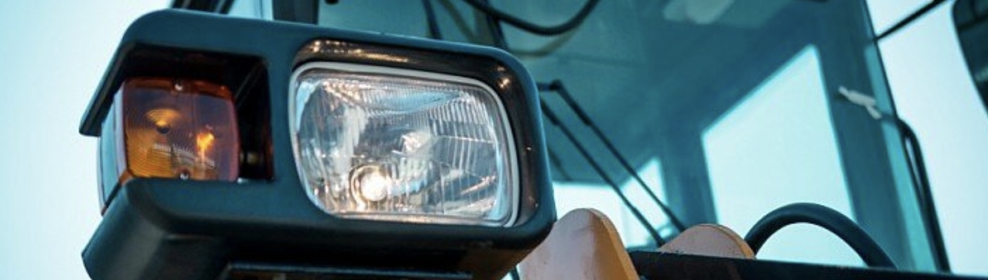 Светодиодные фары для трактора: как выбрать | Wesem-light